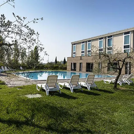 A Point Arezzo Park 4*